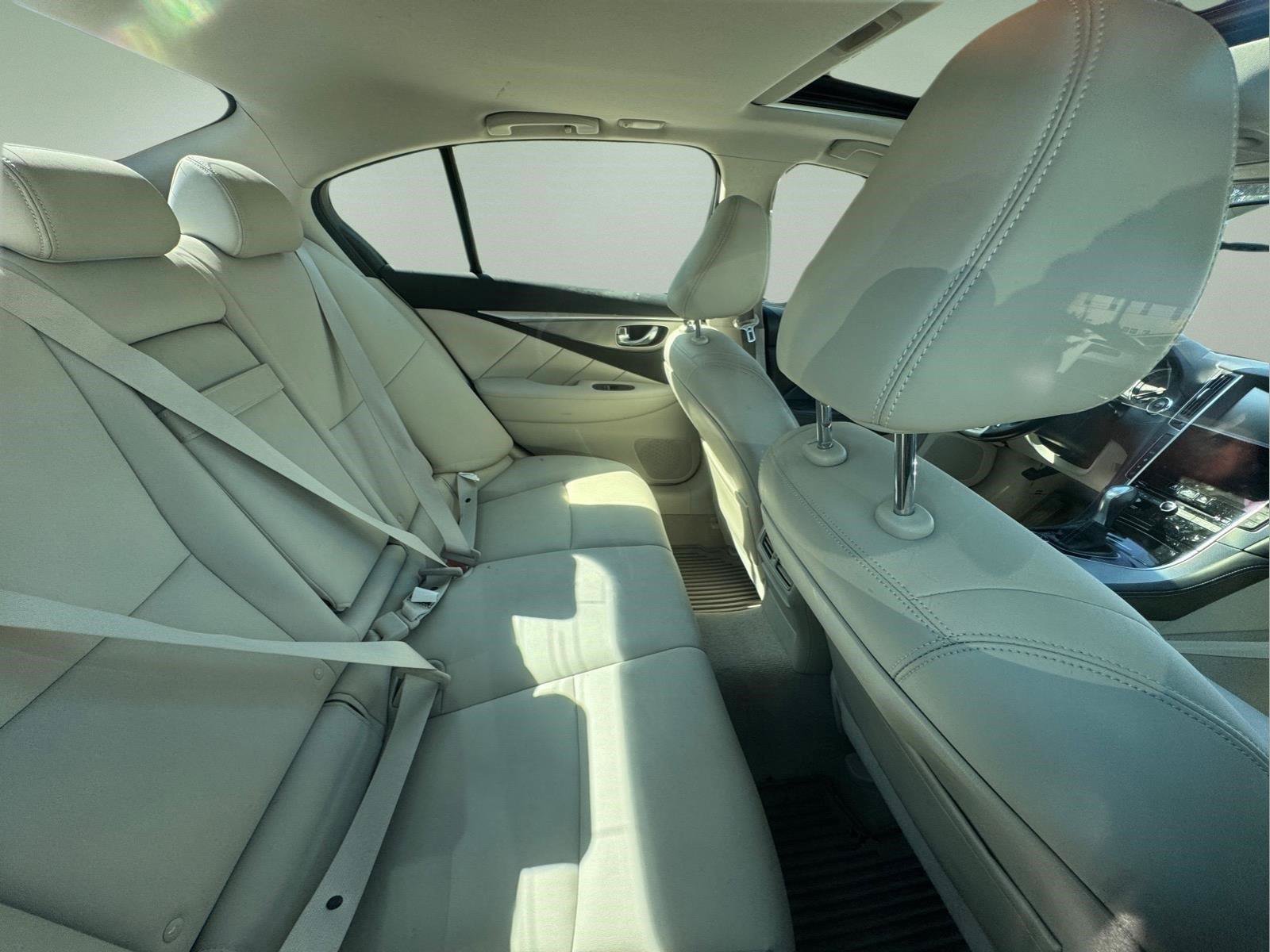 Used 2015 INFINITI Q50 Premium w/ Navigation Package RWD image 18