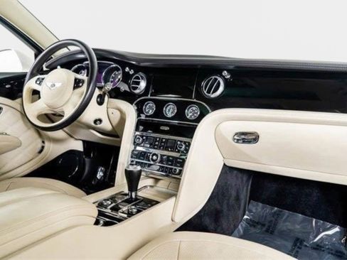 Used 2016 Bentley Mulsanne Speed image 36