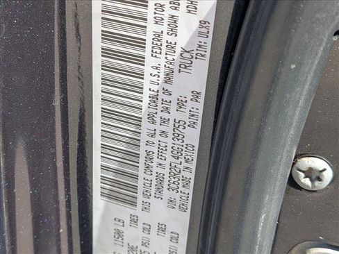 Used 2016 RAM 3500 Laramie Longhorn image 15