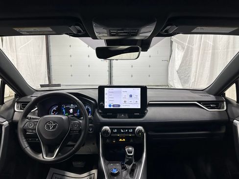 Used 2025 Toyota RAV4 XSE w/ Weather Package AWD/4WD image 41