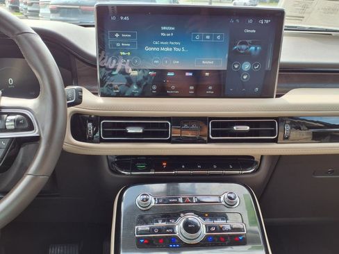 Certified 2022 Lincoln Nautilus Reserve w/ Equipment Group 201A image 25