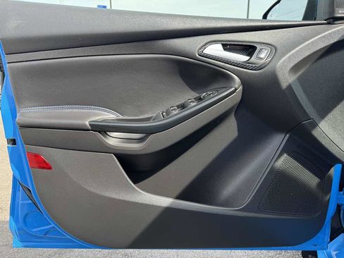 Used 2017 Ford Focus RS image 29