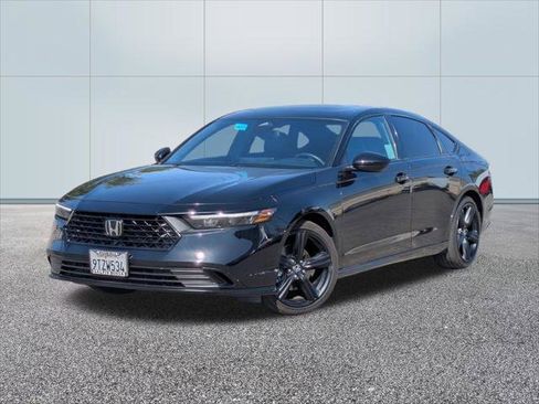 Used 2025 Honda Accord Sport image 1