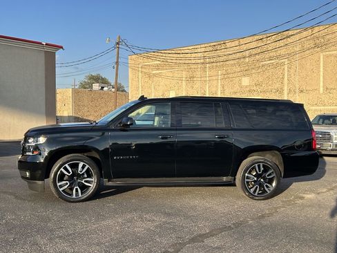 Used 2018 Chevrolet Suburban LT image 21
