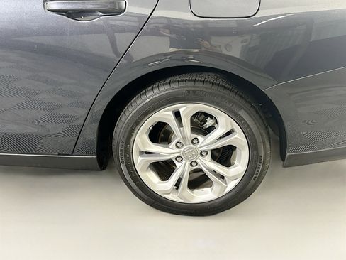 Used 2025 Honda Accord LX image 11