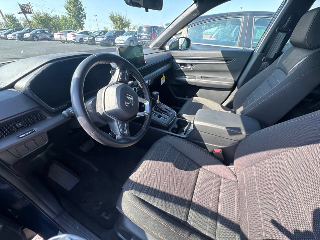 Used 2026 Honda CR-V Sport image 7