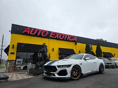 Used 2025 Ford Mustang GT Premium w/ GT Performance Package RWD image 1