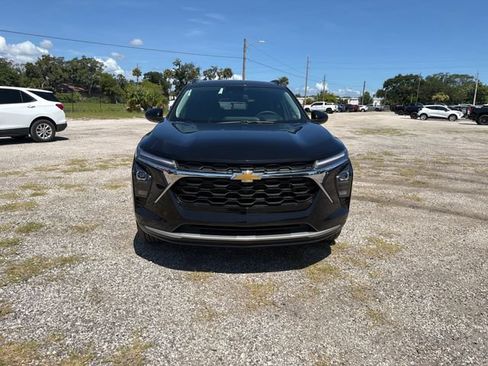 New 2026 Chevrolet Trax LT w/ LT Convenience Package FWD image 16