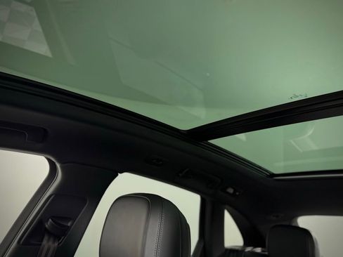 New 2026 Porsche Macan image 31