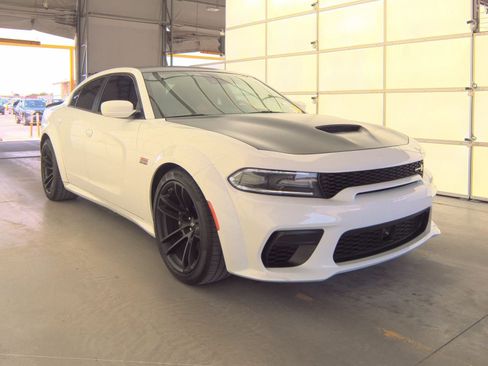 Used 2020 Dodge Charger Scat Pack RWD image 5