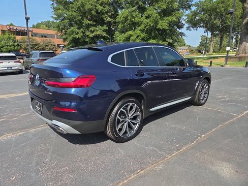 Used 2023 BMW X4 xDrive30i w/ Premium Package AWD/4WD image 5