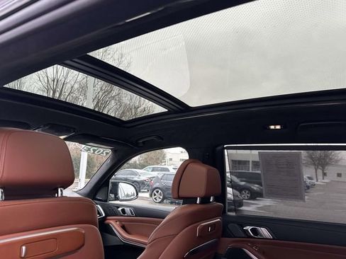Certified 2024 BMW X7 M60i w/ Executive Package image 23