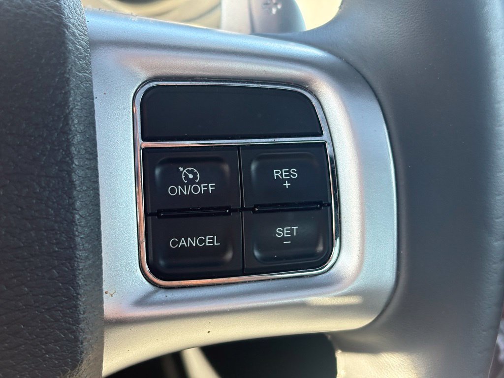 Used 2013 Dodge Challenger R/T RWD image 19