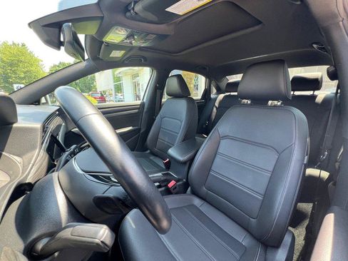 Certified 2022 Volkswagen Passat 2.0T R-Line FWD image 12