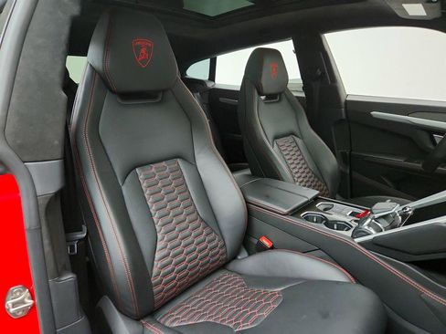 Used 2019 Lamborghini Urus AWD/4WD image 28
