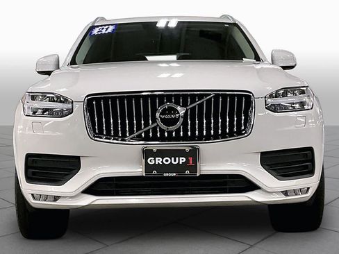 Used 2021 Volvo XC90 T6 Momentum w/ Climate Package AWD/4WD image 4