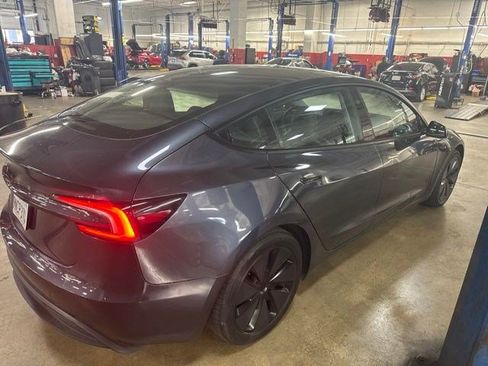 Used 2024 Tesla Model 3 Standard Range RWD image 2
