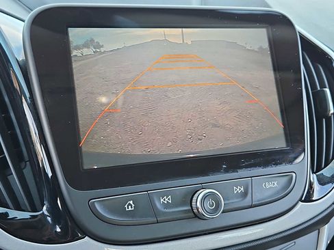 Used 2017 Chevrolet Volt LT w/ Comfort Package image 28