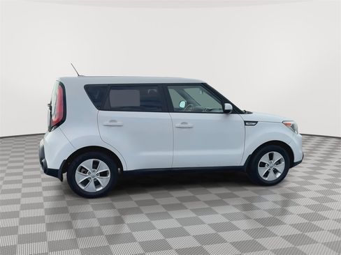 Used 2015 Kia Soul image 9