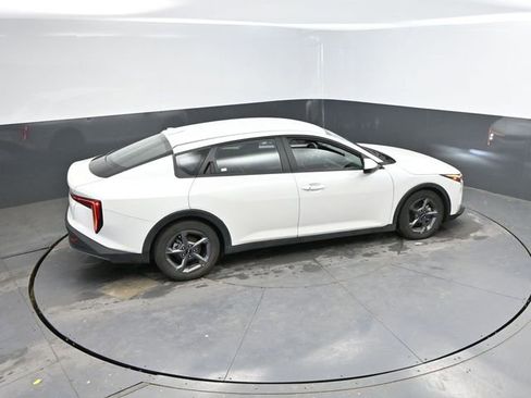 Used 2025 Kia K4 FWD image 36