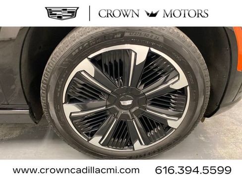 Certified 2025 Cadillac Escalade IQ Sport 2 AWD/4WD image 32
