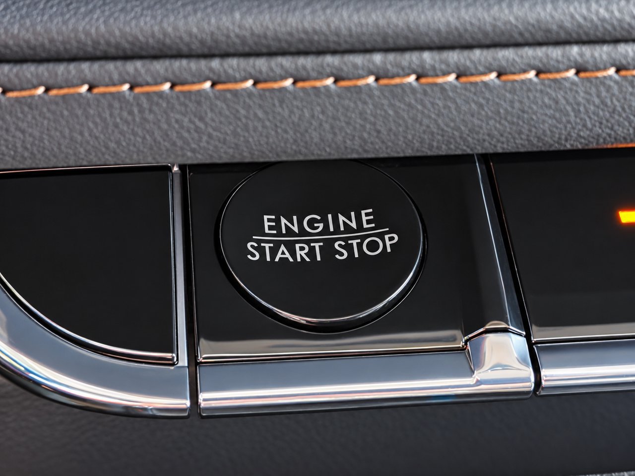 Used 2025 Lincoln Aviator AWD image 20