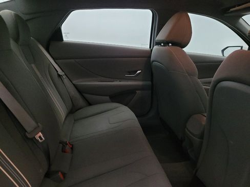 Used 2024 Hyundai Elantra SEL FWD image 19