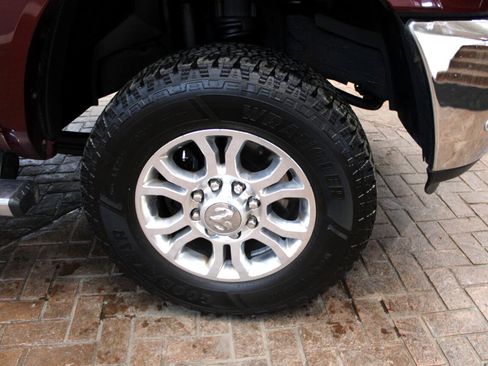 Used 2017 RAM 2500 Laramie w/ Convenience Group image 8