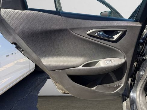 Used 2025 Chevrolet Malibu LT FWD image 12