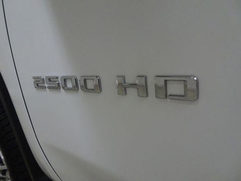 Used 2020 Chevrolet Silverado 2500 LT AWD/4WD image 17