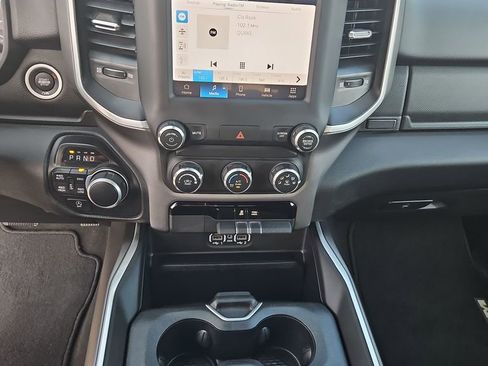 Used 2022 RAM 1500 Big Horn AWD/4WD image 12