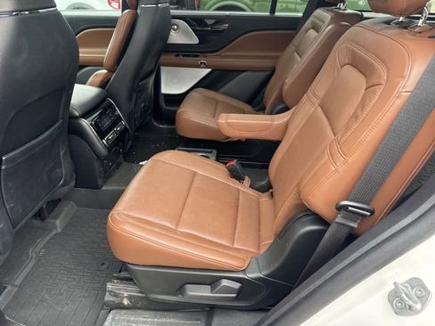 Used 2022 Lincoln Aviator Reserve w/ Equipment Group 201A image 12