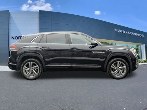 Used 2024 Volkswagen Atlas Cross Sport SEL R-Line image 8