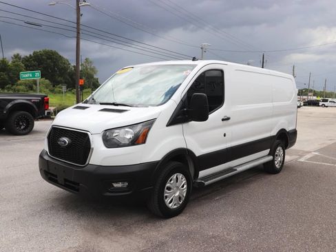 Certified 2025 Ford Transit 250 Low Roof w/ Exterior Upgrade Package RWD image 5