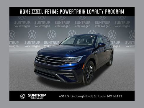 Used 2024 Volkswagen Tiguan SE AWD/4WD image 1