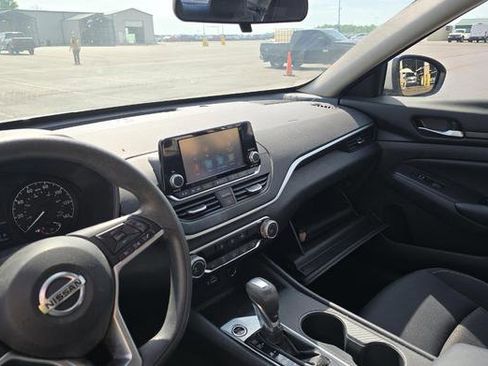 Used 2022 Nissan Altima 2.5 S FWD image 5