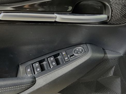 Used 2024 Kia Seltos EX image 17