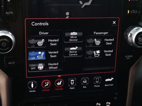 Used 2021 RAM 1500 Laramie AWD/4WD image 35