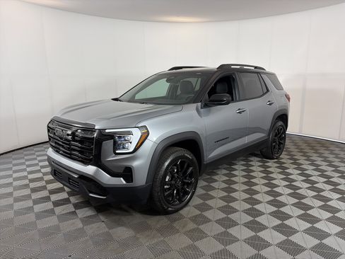 Certified 2026 GMC Terrain Elevation w/ Elevation Premium Package image 2