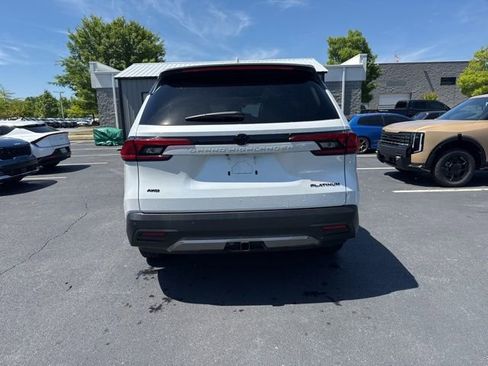 Used 2024 Toyota Grand Highlander AWD image 4