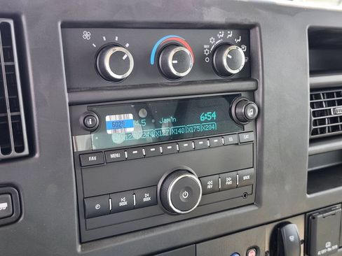 Used 2022 Chevrolet Express 3500 w/ Power Convenience Package RWD image 12