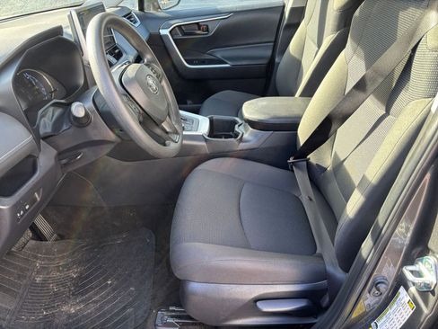 Used 2025 Toyota RAV4 LE image 23