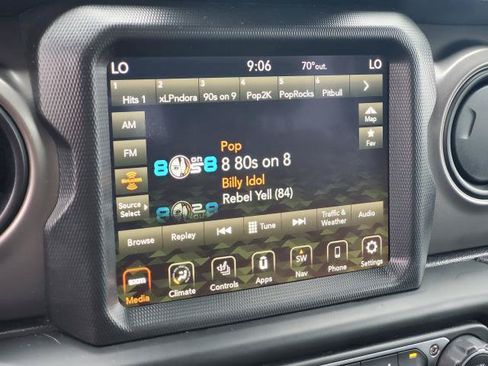Used 2022 Jeep Gladiator Sport AWD/4WD image 14