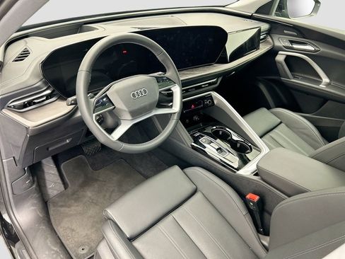 Used 2025 Audi Q5 Premium Plus w/ Premium Plus image 9