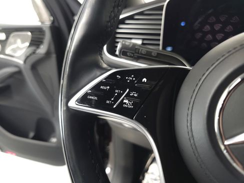 Used 2024 Mercedes-Benz Maybach GLS 600 4MATIC image 11