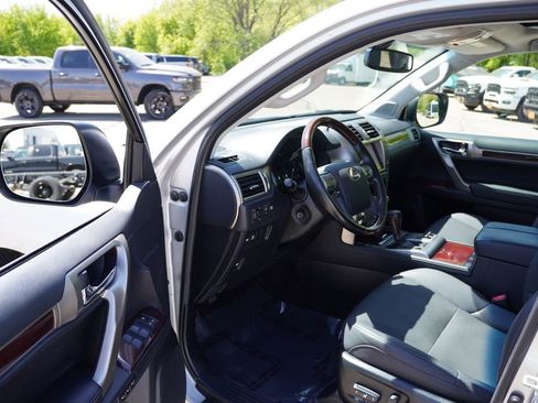Used 2019 Lexus GX 460 Premium AWD/4WD image 15