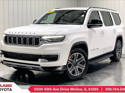 Used 2024 Jeep Wagoneer Series II w/ Flexible Seating Group AWD/4WD image 1