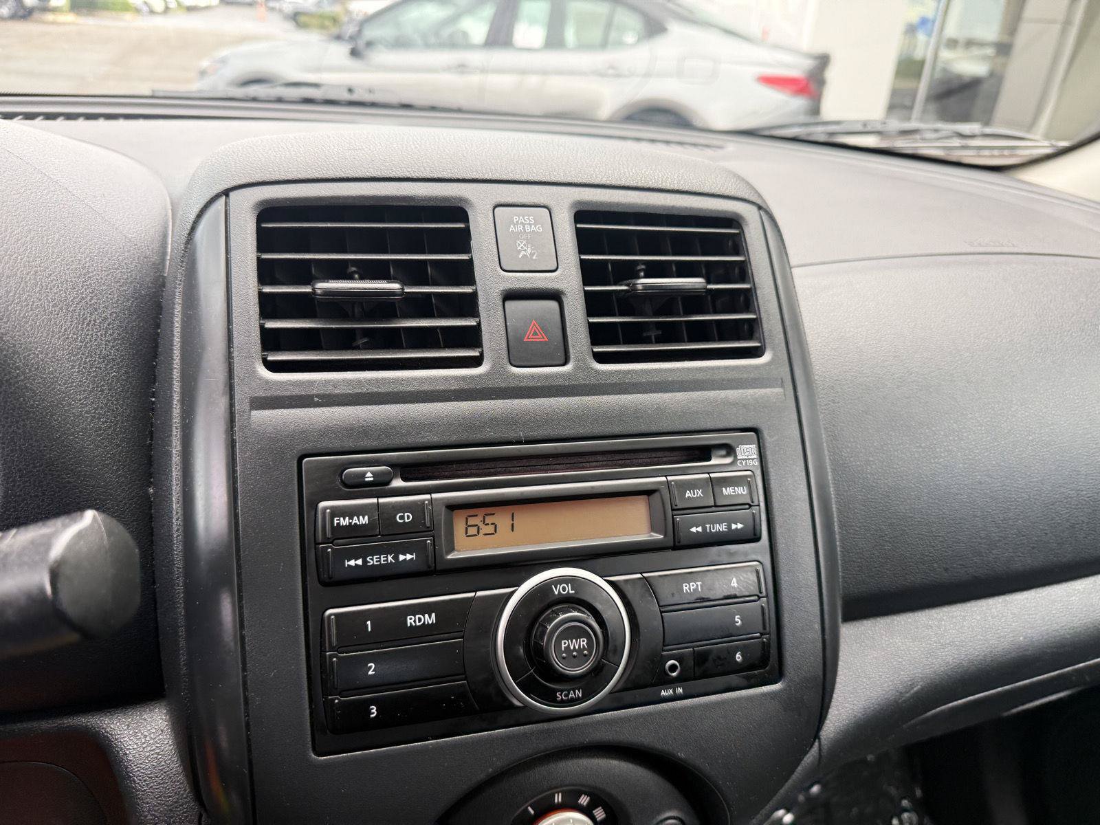 Used 2014 Nissan Versa S Plus FWD image 21