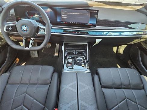 New 2026 BMW i7 xDrive60 image 15