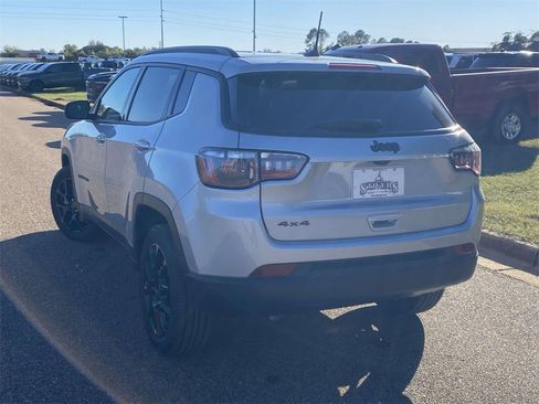 New 2026 Jeep Compass Latitude image 34